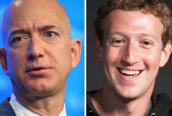 Nhà sáng lập và CEO của Amazon Jeff Bezos và Giám đốc điều hành Facebook Mark Zuckerberg (Nguồn: AFP)